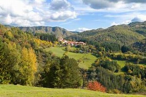 Xtrallusion offers independent self-guided Walking, Adventure, Activity, Skiing and Paragliding Holiday itineraries on the Italian Rivieras, in the Italian Lakes, in the Italian Alps and in some of the most beautiful corners of Italy.